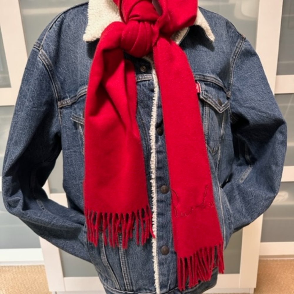 Woman's Levi Jacket with Sherpa Lining